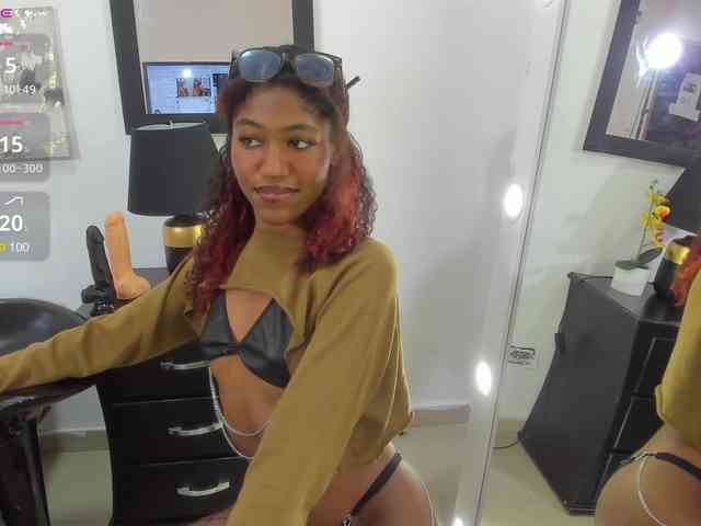Zoee-Lane webcam