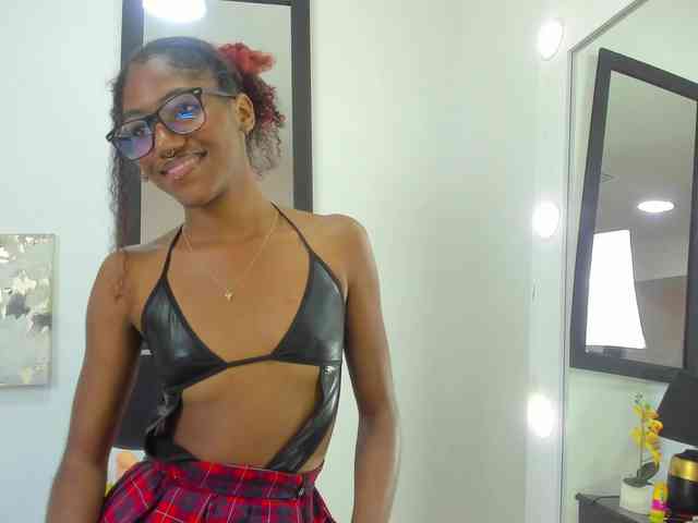Zoee-Lane webcam