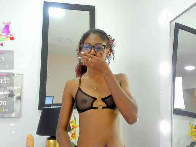 Zoee-Lane webcam