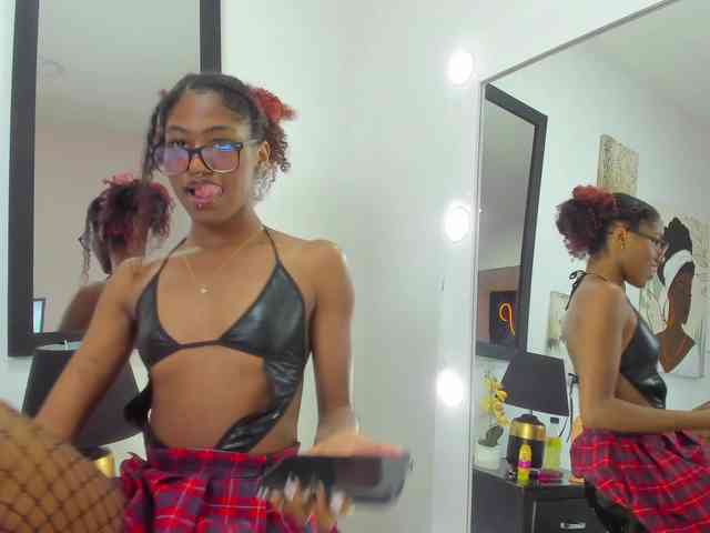 Zoee-Lane webcam