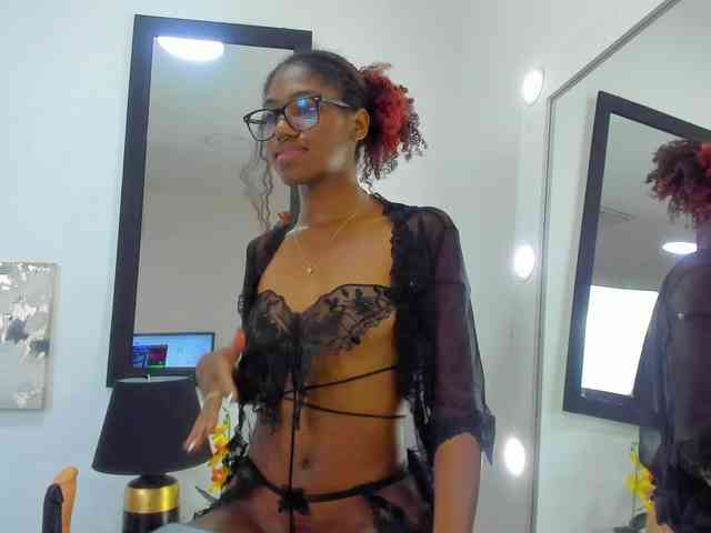 Zoee-Lane webcam