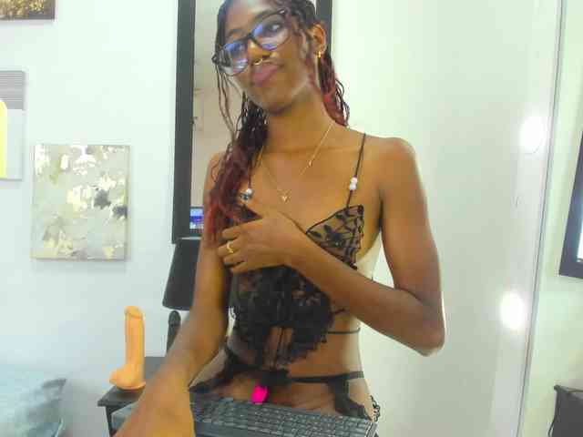 Zoee-Lane webcam