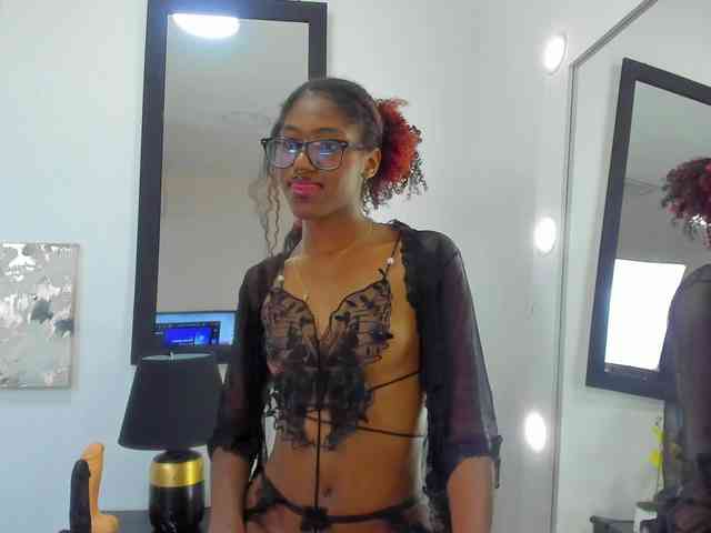 Zoee-Lane webcam