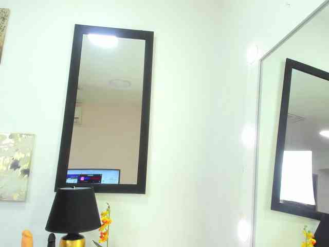 Zoee-Lane webcam