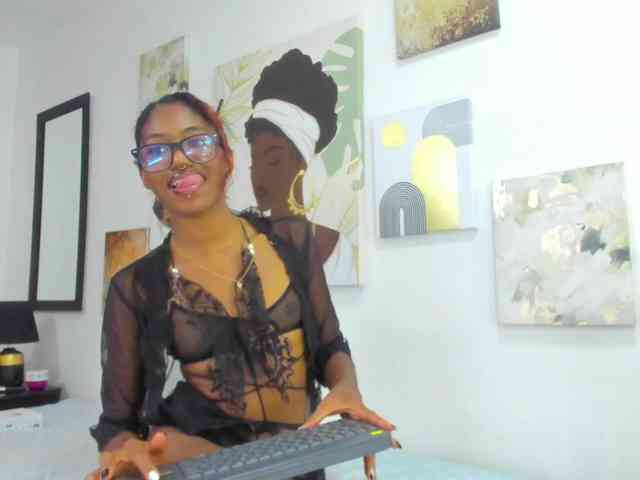Zoee-Lane webcam