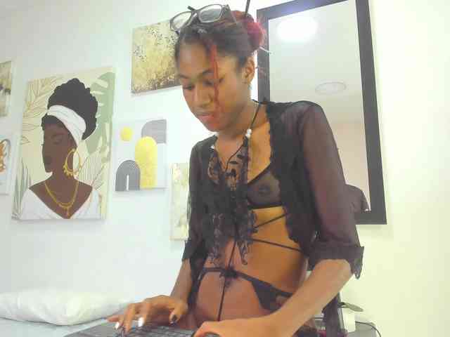 Zoee-Lane webcam