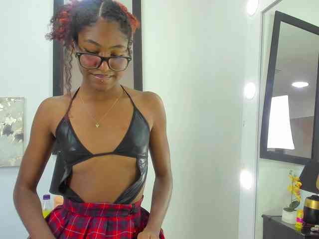 Zoee-Lane webcam