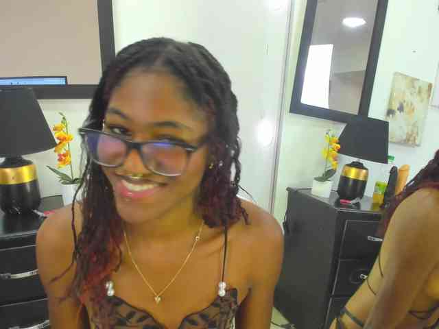 Zoee-Lane webcam
