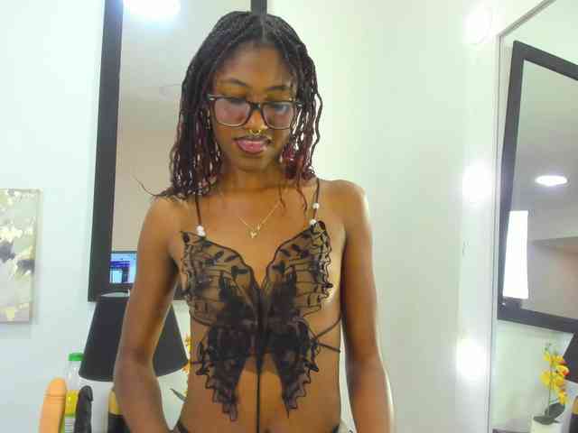Zoee-Lane webcam