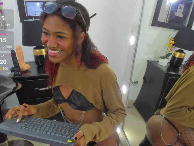 Zoee-Lane webcam