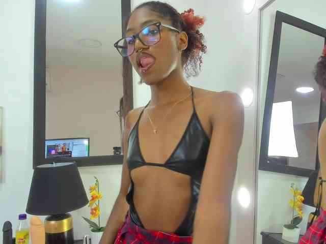 Zoee-Lane webcam