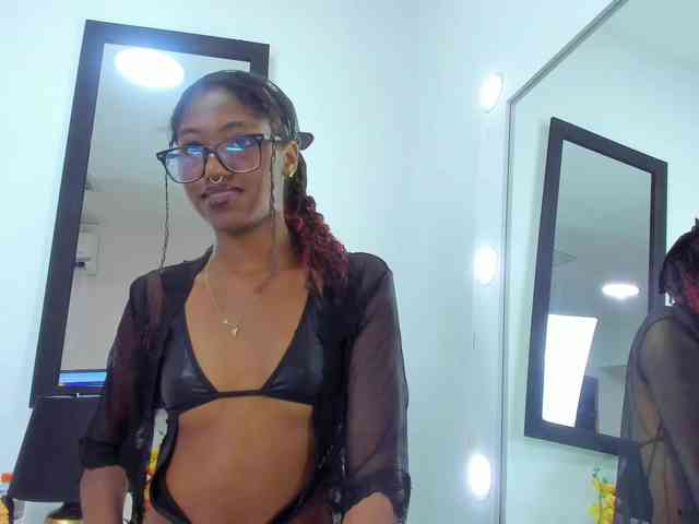 Zoee-Lane webcam