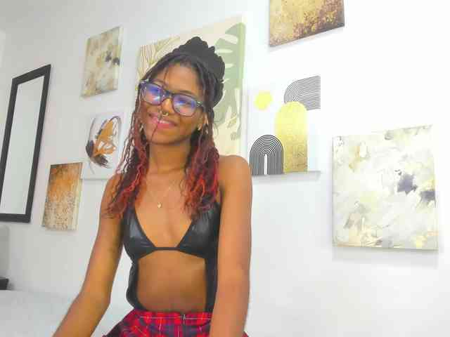 Zoee-Lane webcam