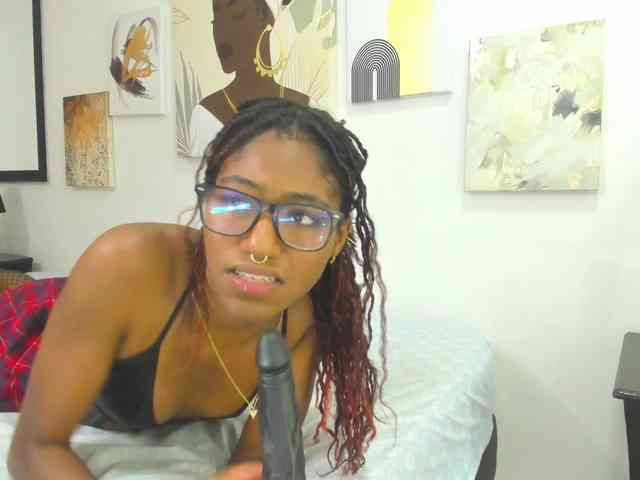 Zoee-Lane webcam