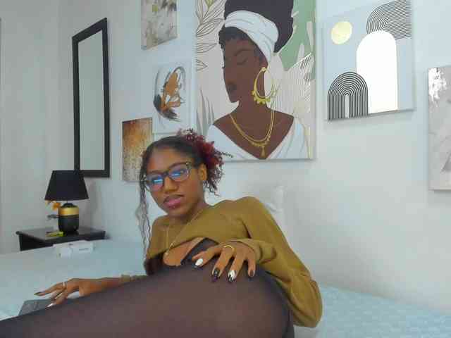 Zoee-Lane webcam