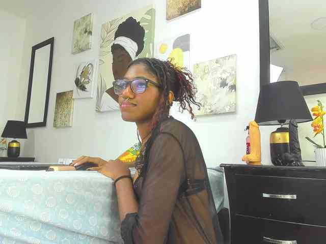 Zoee-Lane webcam
