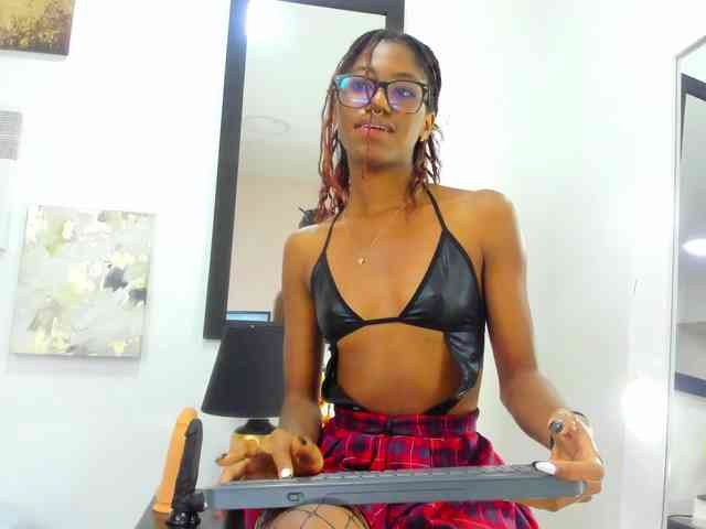Zoee-Lane webcam