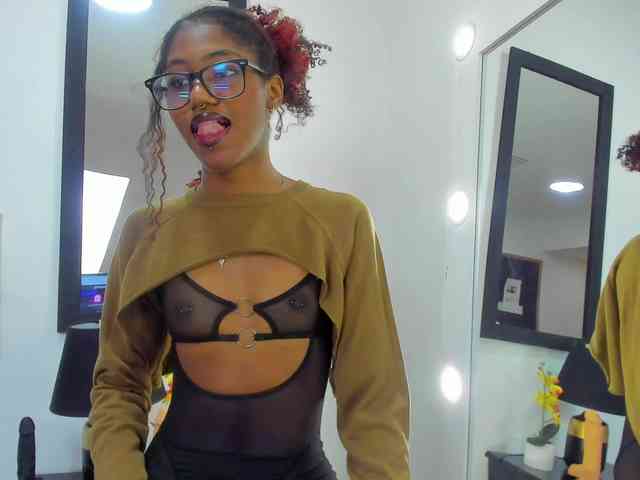 Zoee-Lane webcam