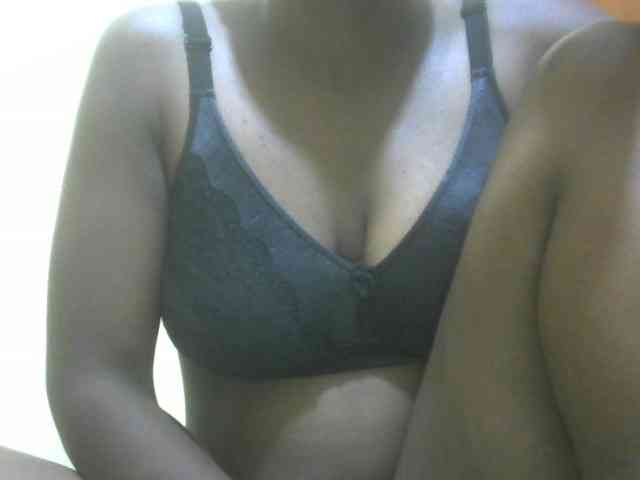 Prettybooty1's webcam live show