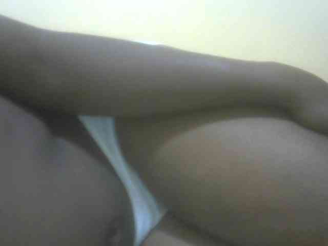 Prettybooty1 webcam