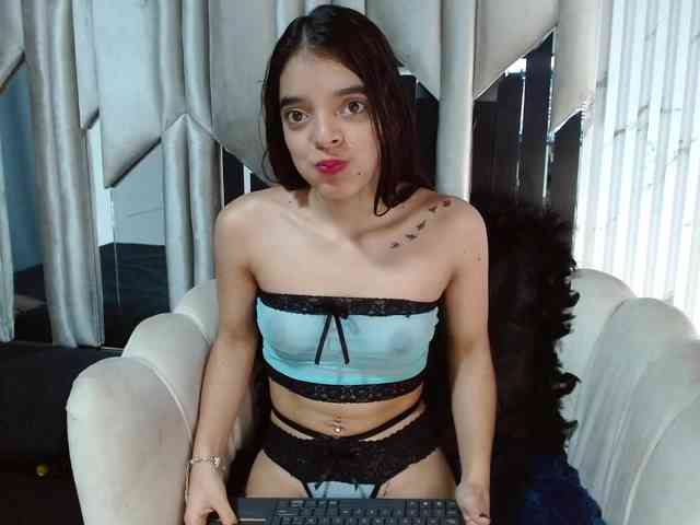 thaliaaparkerr webcam