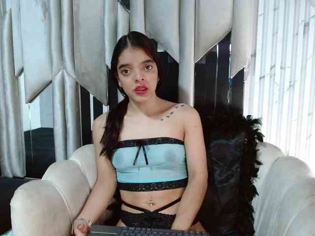 thaliaaparkerr webcam