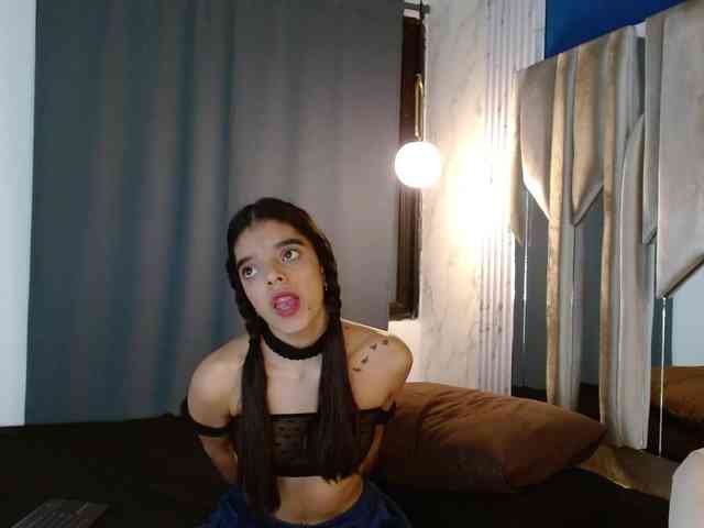 thaliaaparkerr webcam
