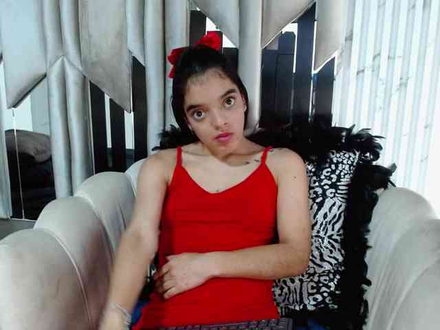 thaliaaparkerr webcam