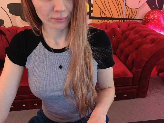 LunaLicks's BongaCams show and profile