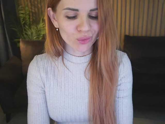 LunaLicks's BongaCams show and profile