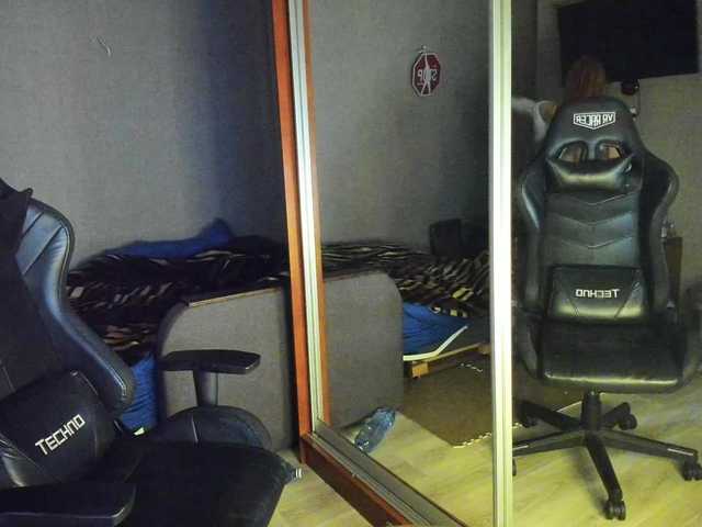 LunaLicks's BongaCams show and profile