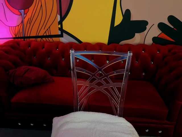 LunaLicks's BongaCams show and profile