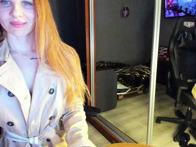 LunaLicks's BongaCams show and profile