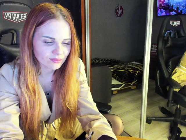 LunaLicks's BongaCams show and profile