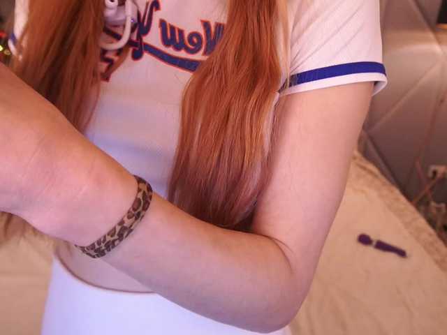 LunaLicks's BongaCams show and profile