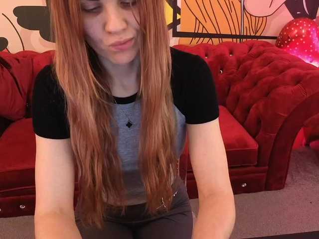 LunaLicks's BongaCams show and profile