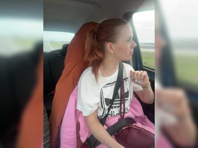 LunaLicks's BongaCams show and profile