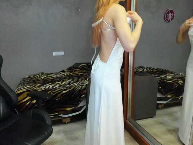 LunaLicks's BongaCams show and profile