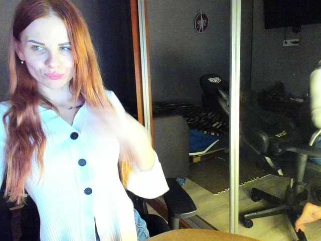 LunaLicks's BongaCams show and profile