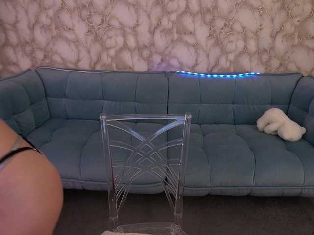 LunaLicks's BongaCams show and profile