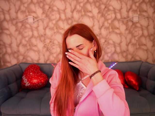 LunaLicks's BongaCams show and profile