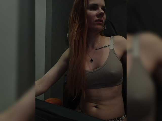 LunaLicks's BongaCams show and profile