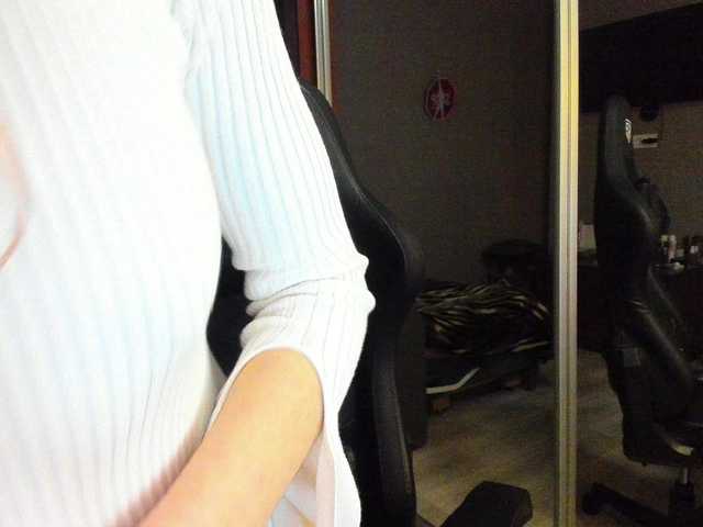 LunaLicks's BongaCams show and profile