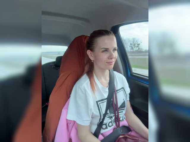 LunaLicks's BongaCams show and profile