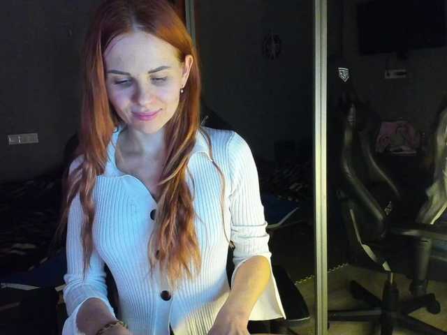 LunaLicks's BongaCams show and profile