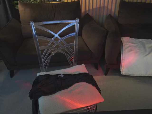 LunaLicks's BongaCams show and profile