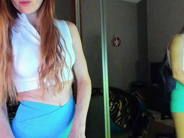 LunaLicks's BongaCams show and profile