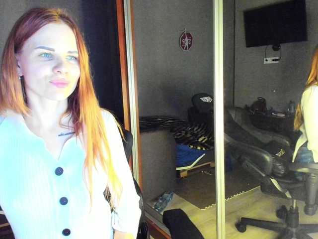 LunaLicks's BongaCams show and profile