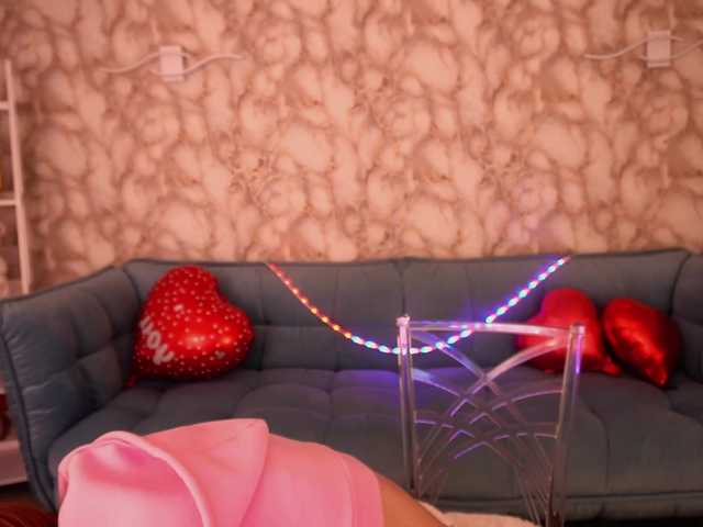 LunaLicks's BongaCams show and profile