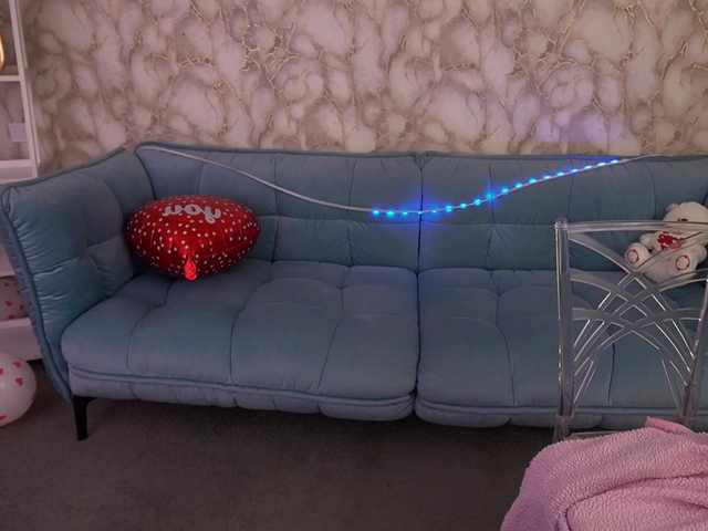 LunaLicks's BongaCams show and profile